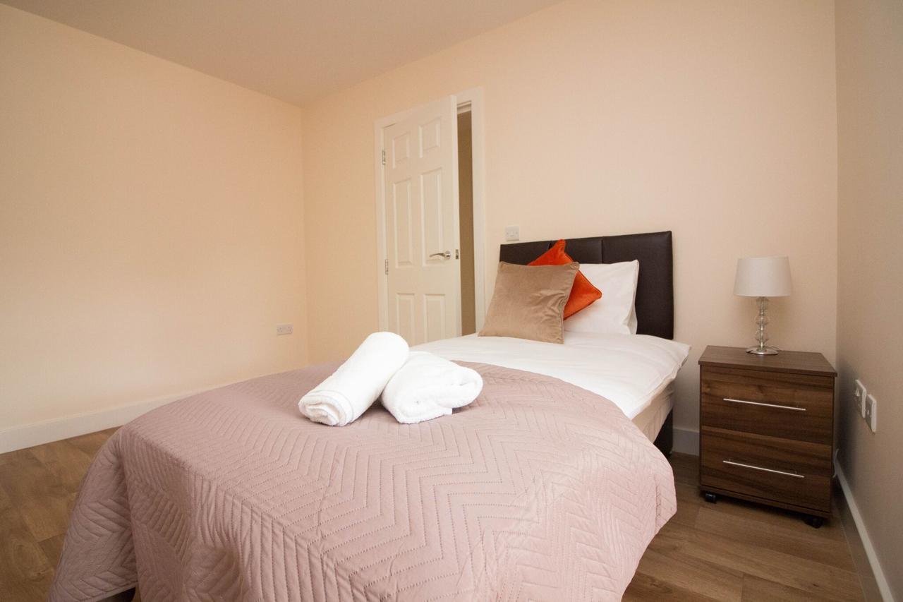 Dpv - Above Bar Street Apartments Southampton Ngoại thất bức ảnh