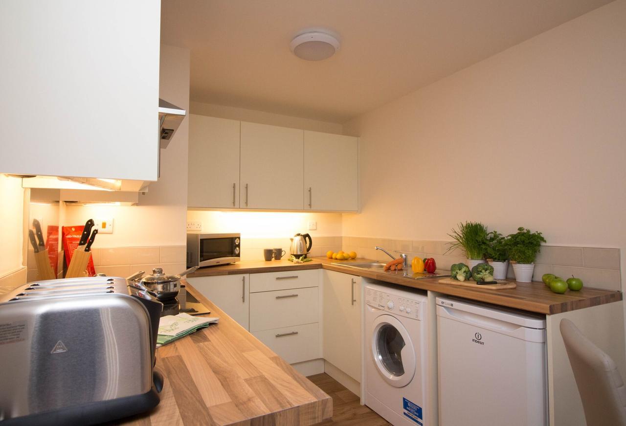 Dpv - Above Bar Street Apartments Southampton Ngoại thất bức ảnh