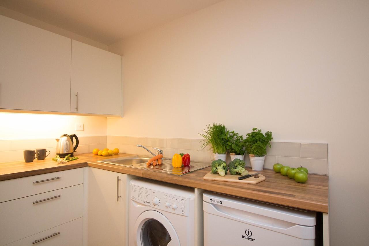 Dpv - Above Bar Street Apartments Southampton Ngoại thất bức ảnh