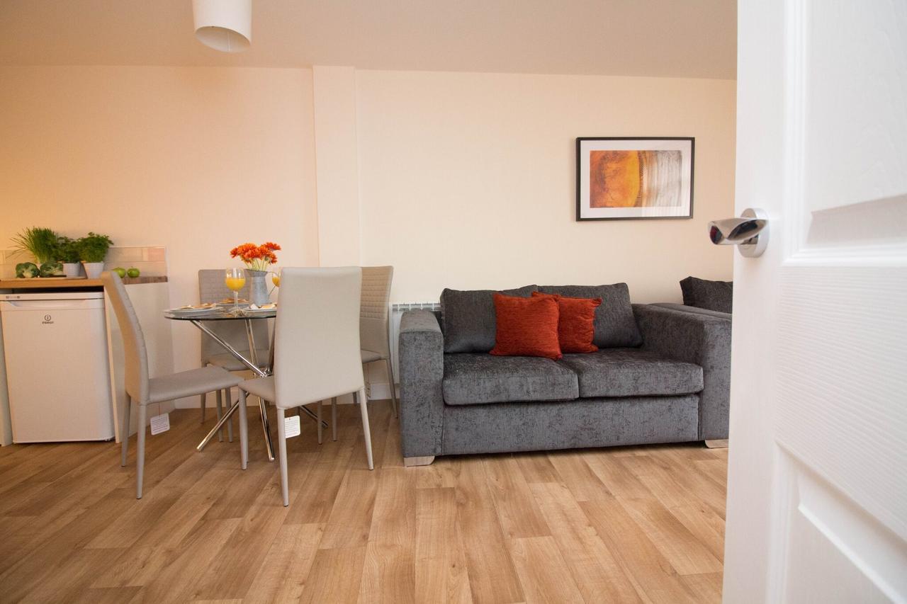 Dpv - Above Bar Street Apartments Southampton Ngoại thất bức ảnh